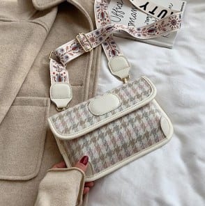 Сумка на плече в клетку фото